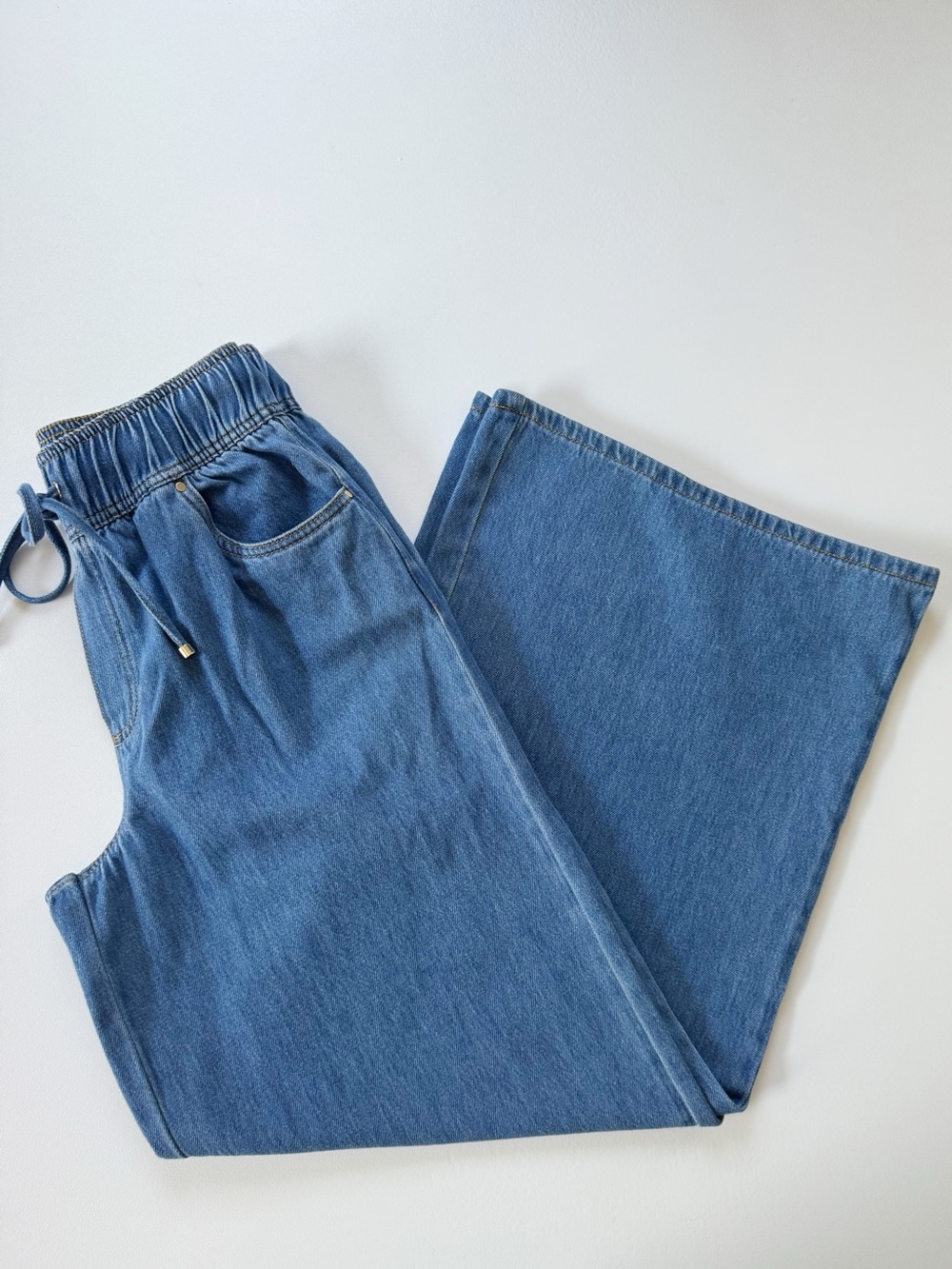 Aje Studio Sunray Denim Jeans in Blu Wash | US 2 NWT - Picture 7 of 13